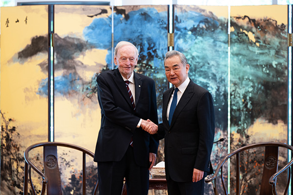 王会见克雷3.jpg