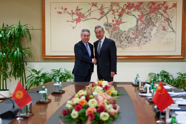 吉尔吉斯1.jpg